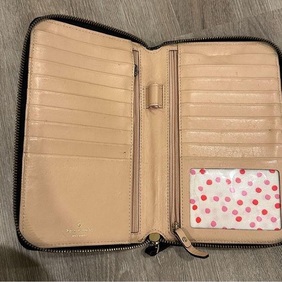 Kate Spade Oversized Black Leather Wallet - Picture 2 of 6